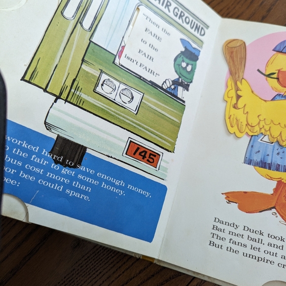 Rare Random House vintage Pop-Up book for children. Sound alike rhymes - Picture 4 of 13